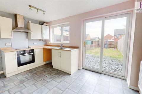 2 bedroom townhouse for sale, Danby Avenue, Bradford, BD4